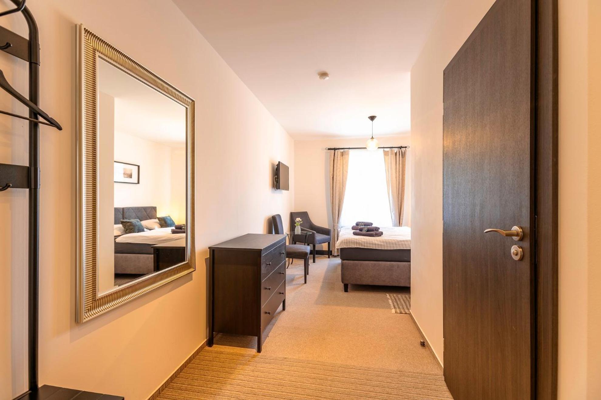 Restaurace Hotel Praha Nizbor Extérieur photo
